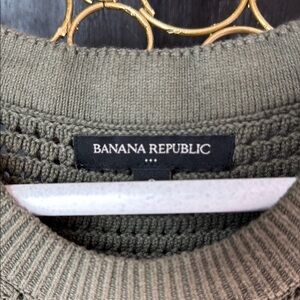 Banana Republic Olive Green Sleeveless Knit Sweater